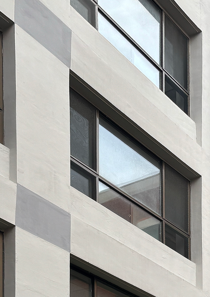 오른쪽 건물 코너